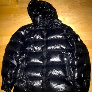 Black Moncler Maya